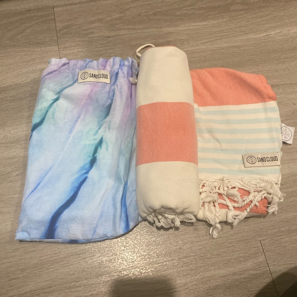 Sand Cloud Striped Towel with Tie-dye Bag